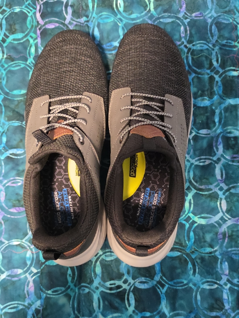 Skechers Athletic Sneaker with Black Upper and Yellow Insole Size 12